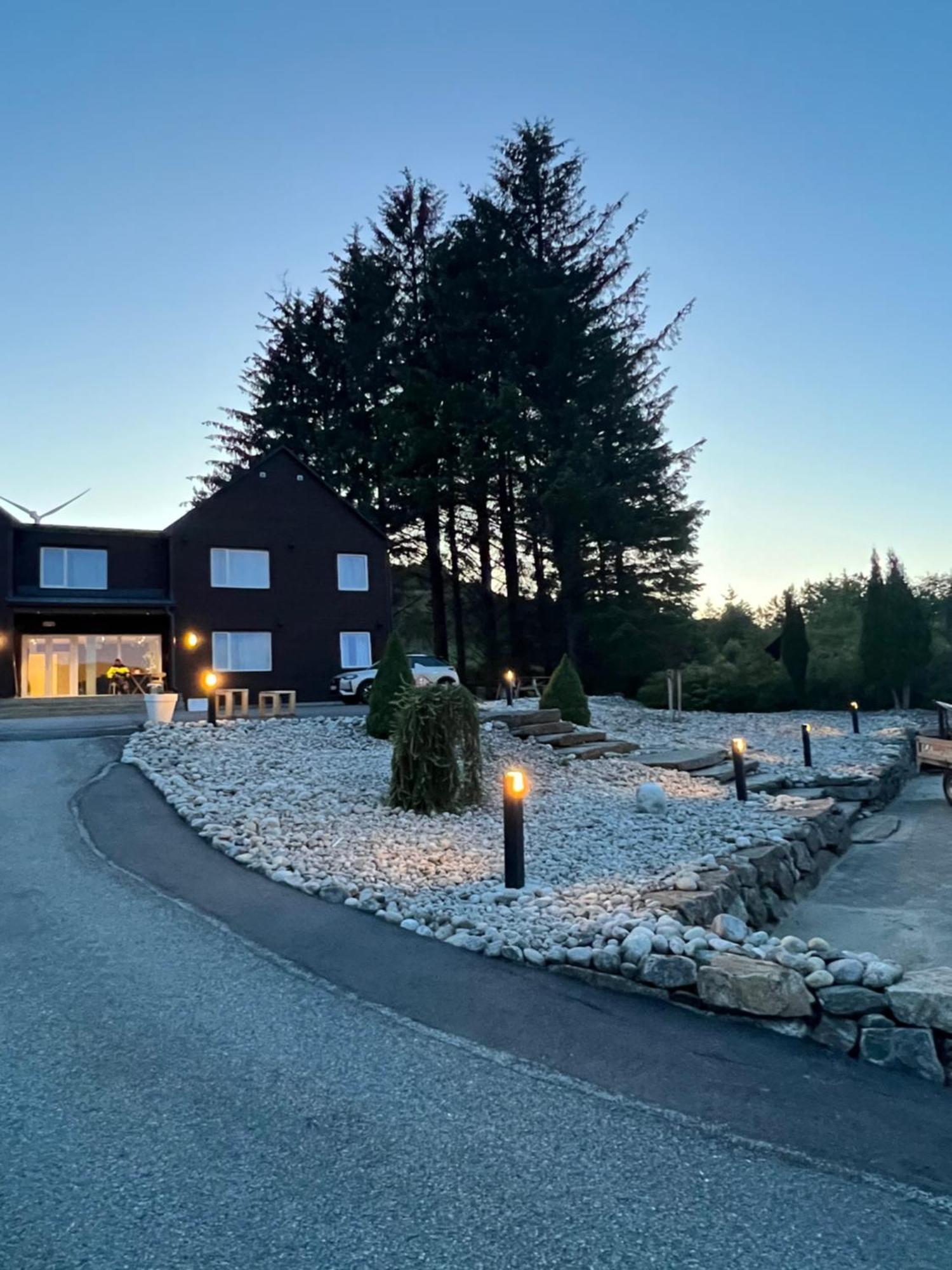 Selvbetjent Leilighetshotell Med Studioleiligheter Ålgård Exterior foto