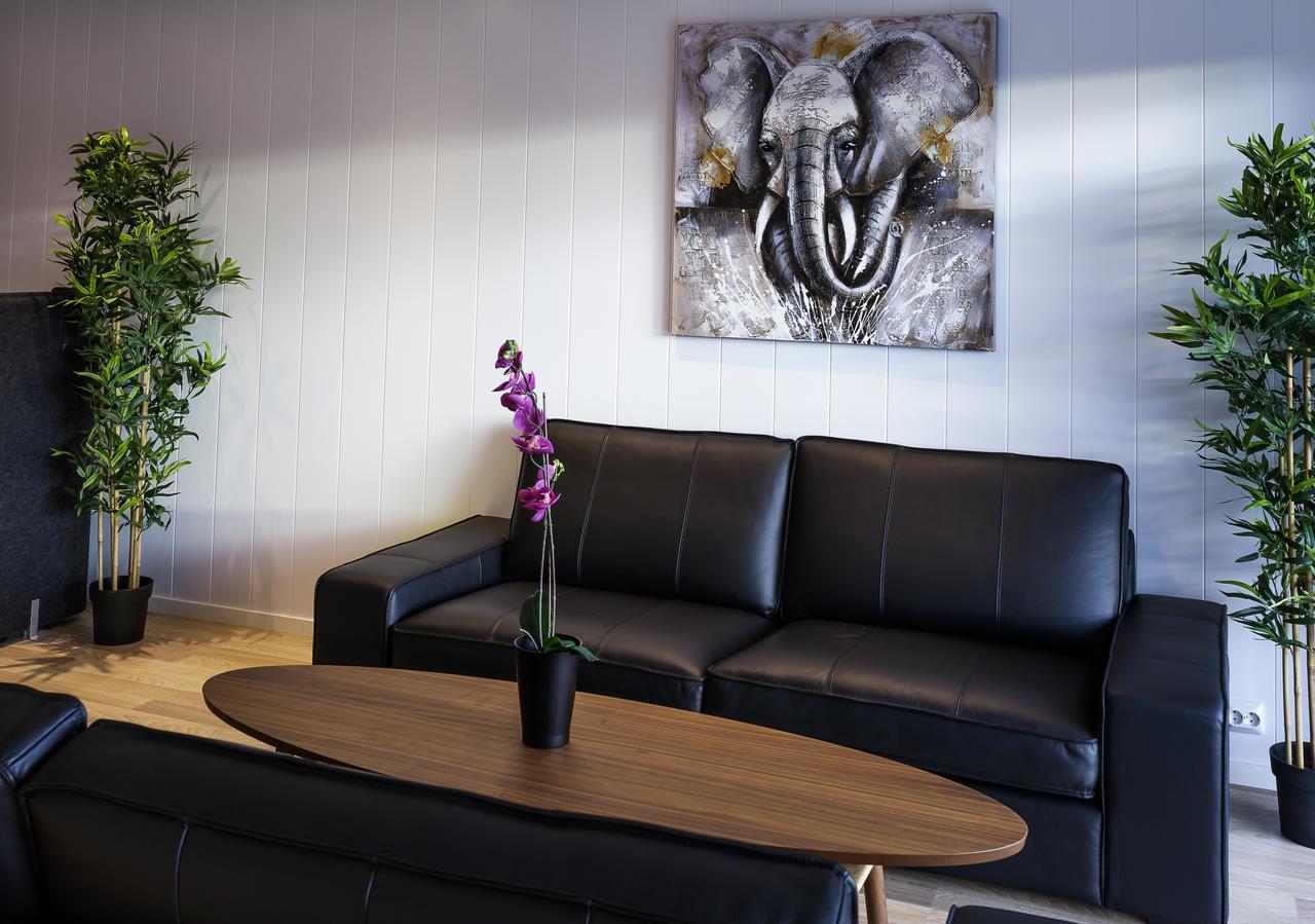 Selvbetjent Leilighetshotell Med Studioleiligheter Ålgård Exterior foto